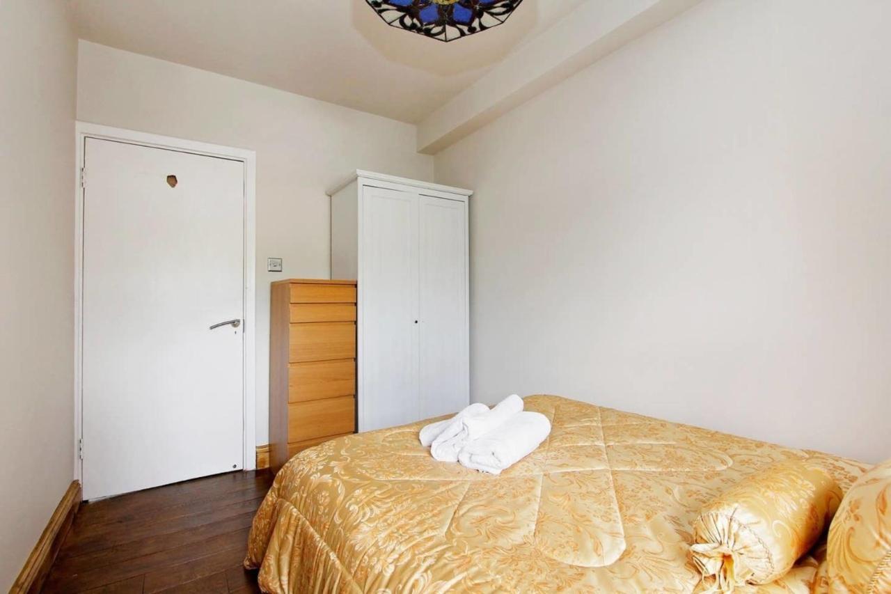 Overlooking Hyde Park Apartament *